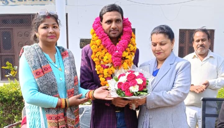 Farewell program of Dr Udaybhan at Bhadawar Vidya Mandir PG College Bah Agra during transfer